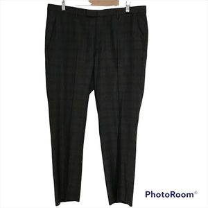 Hugo Boss Gray Checkered Dress Pants size 36